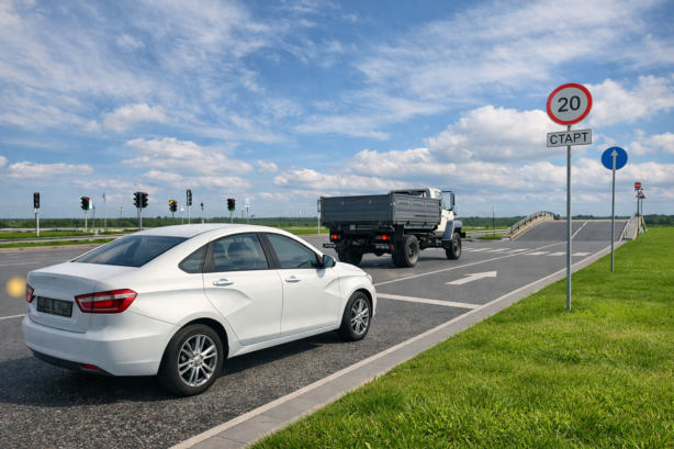 Упражнение старт на автодроме Казахстан